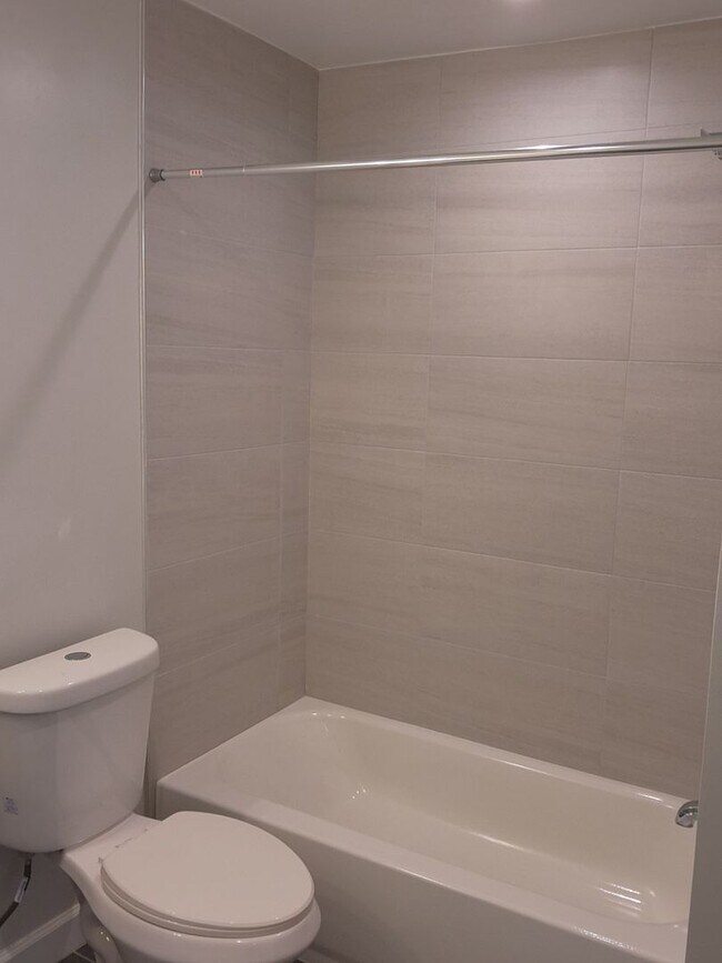 Building Photo - 1809 Maryland Ave NE