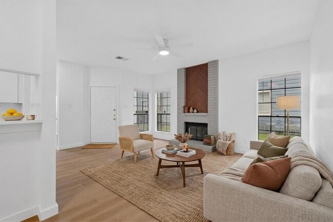 Building Photo - 11306 Nicole Cove