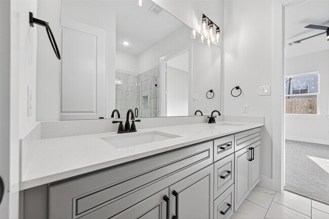 Building Photo - 4330 Avron Dr