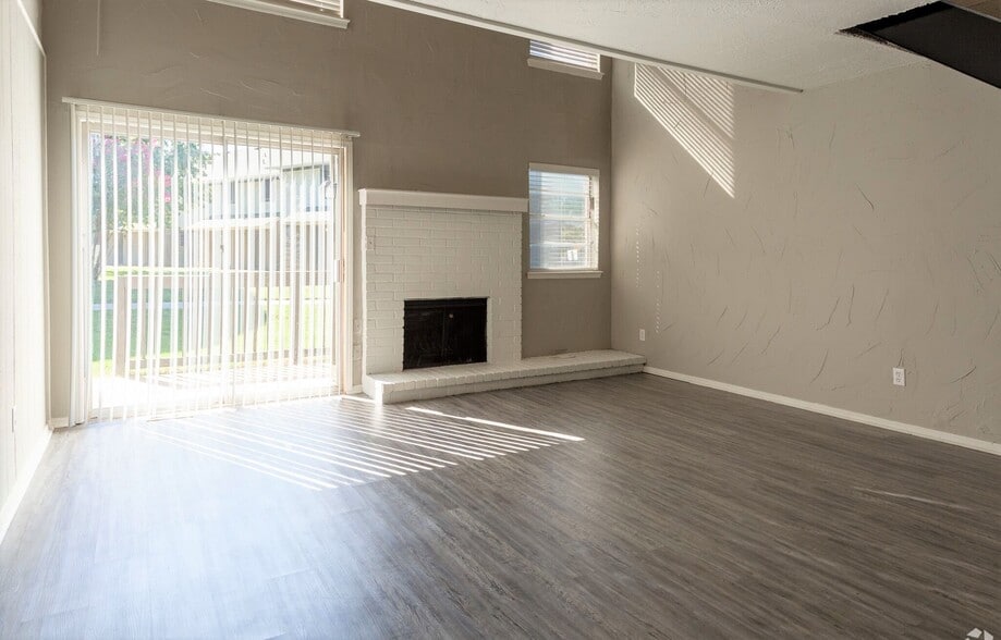 Gorgeous Loft Apartments - Rock Canyon Apartments