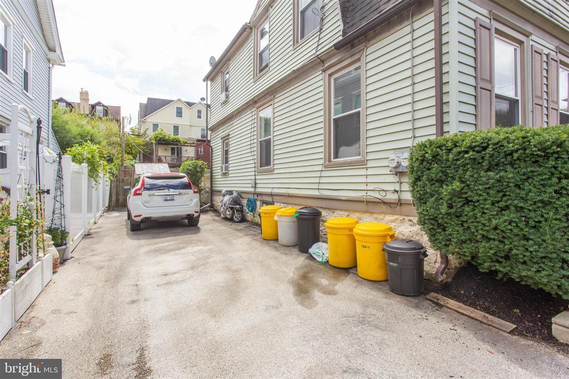 Driveway - 122 Union Ave