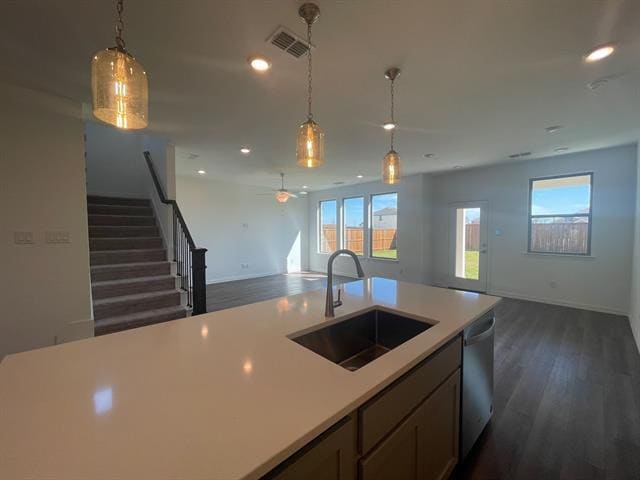 Building Photo - 3518 Sunflower St