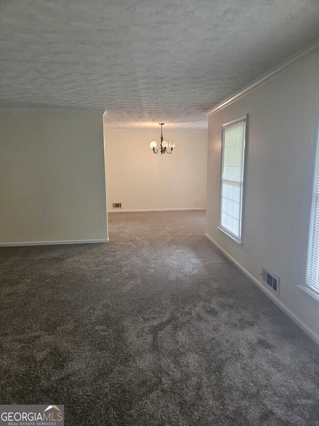 Building Photo - 1148 Marifran Dr SW