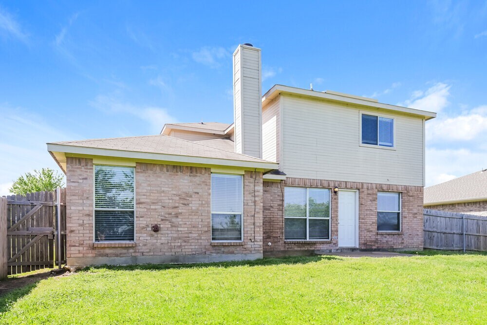 Building Photo - 425 NE Murphy Rd