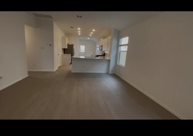 Building Photo - 152 Zircon Ln