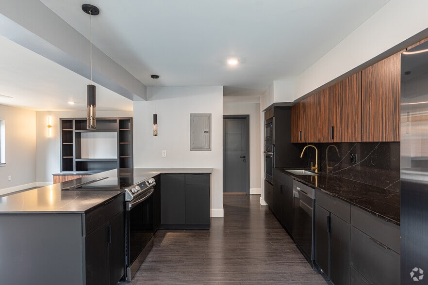 Primary Photo - Grafton House