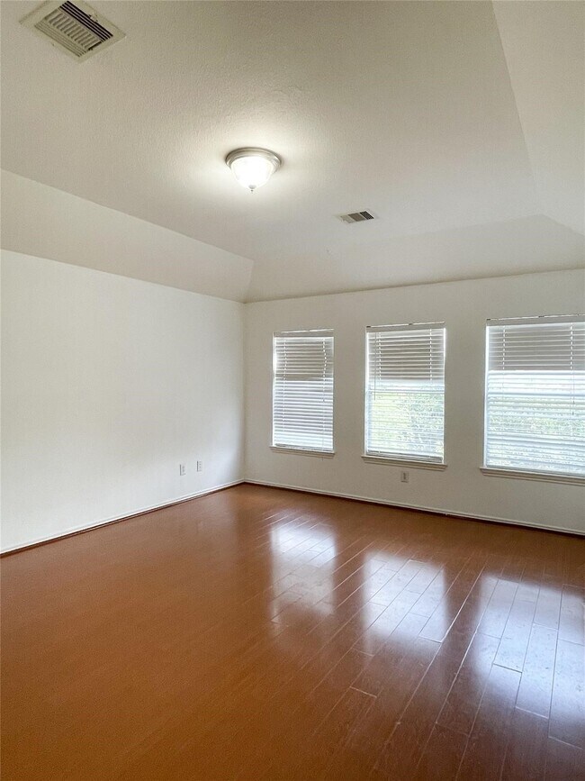 Building Photo - 11737 Logan Ridge Dr