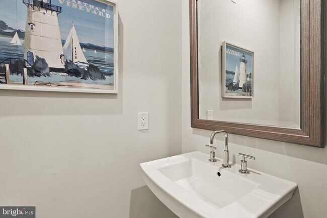 Building Photo - 43443 Croson Ln