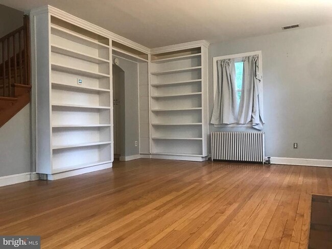 Building Photo - 6008 39th Pl