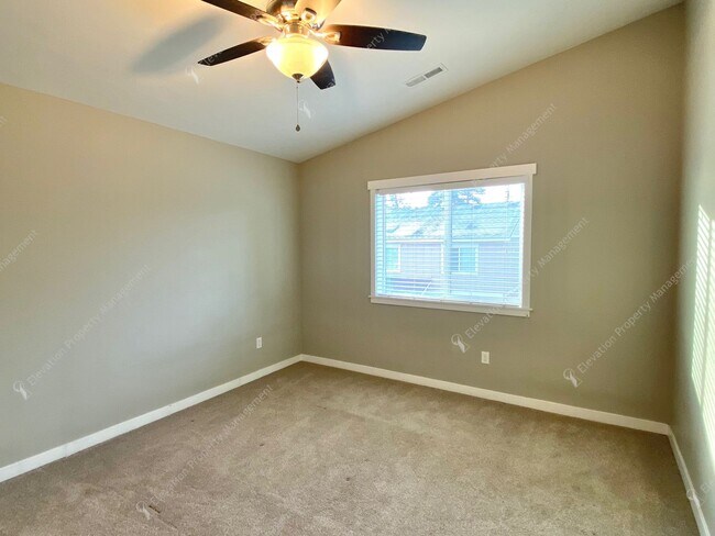 Building Photo - Bright Southeast Bend Home Near Canal Trai...