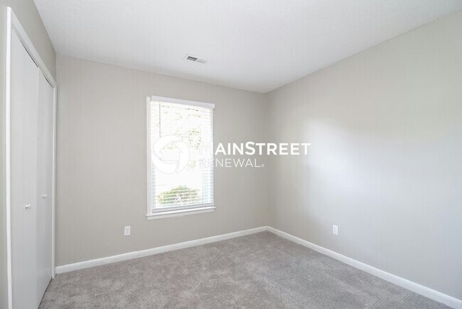 Building Photo - 1620 Stoneybrook Dr