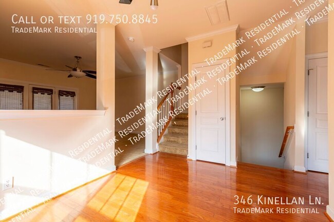 Building Photo - Spacious 4-Bedroom, 2.5-Bathroom Townhouse...