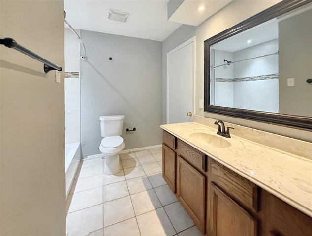 Building Photo - 405 Peninsula Dr