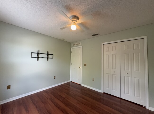 Building Photo - 1431 Teal Dr