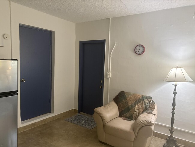 Building Photo - 10132 Windtree Ln