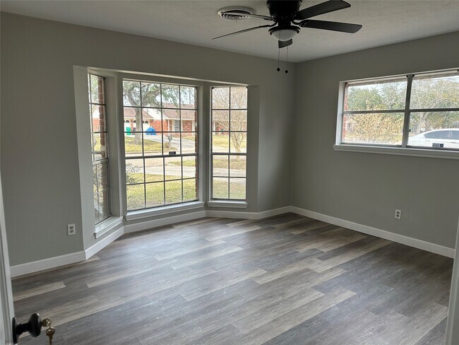 Building Photo - 4821 Burning Tree Dr