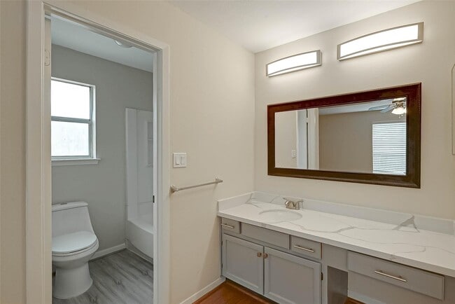 Building Photo - 2531 Planters Row