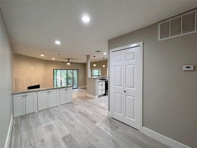 Primary Photo - 1135 Barton Hills Dr