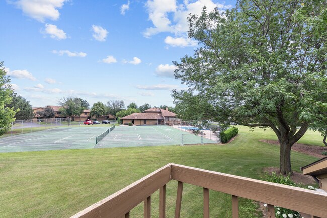 Building Photo - 1140 Manor Dr