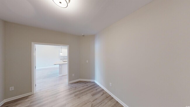 Building Photo - 86 Racquet Club Dr