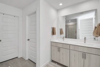 Building Photo - 1630 Cedar Pointe Ct