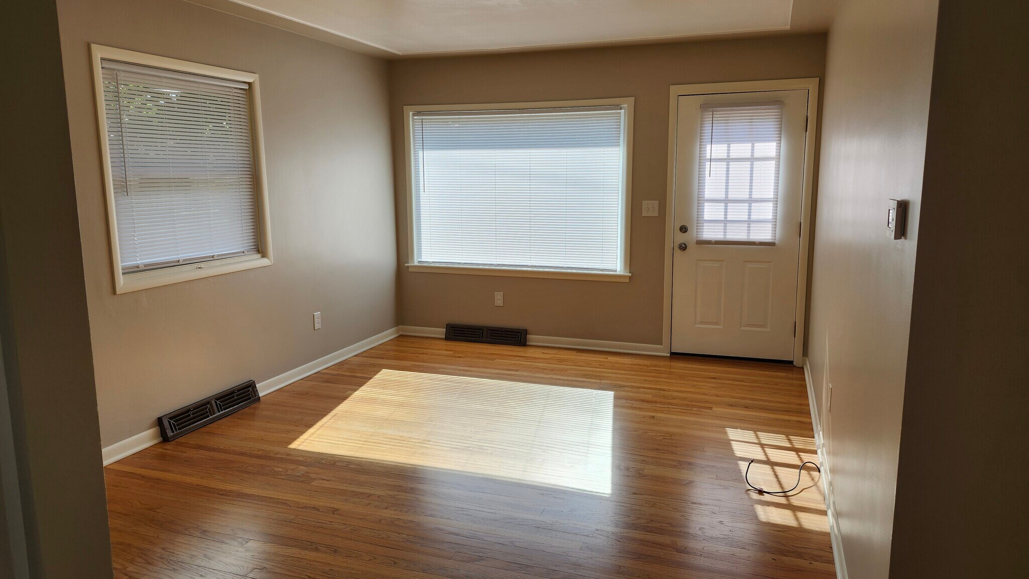 Living Room - 3456 Flamingo Ave SW