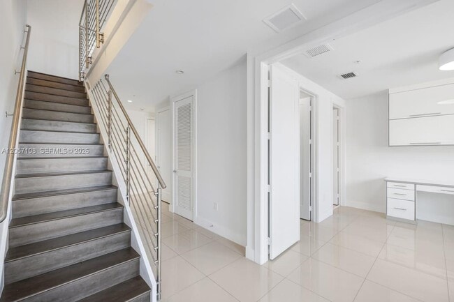 Building Photo - 10471 NW 66th St