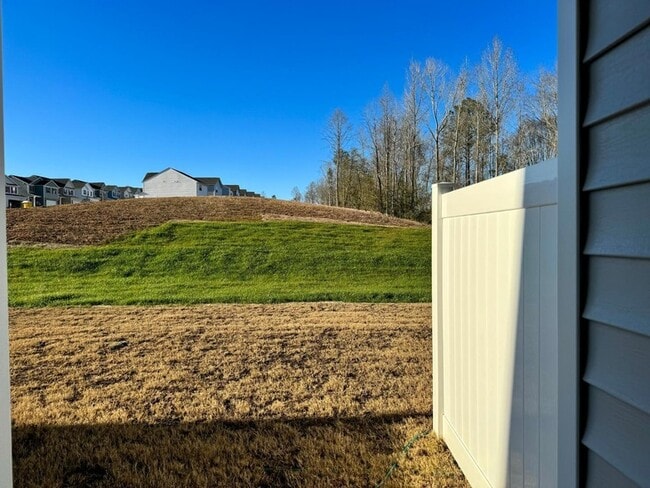 Building Photo - 149 Tributary Wy