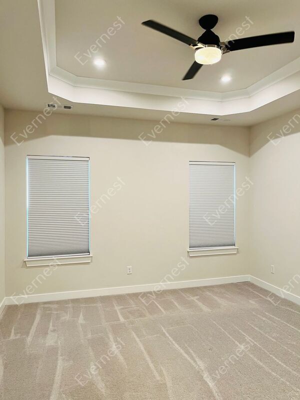 Building Photo - 9744 Katz Ln