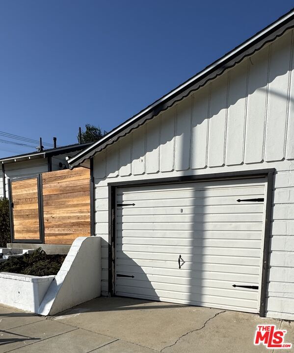 Building Photo - 1442 Ellsmere Ave