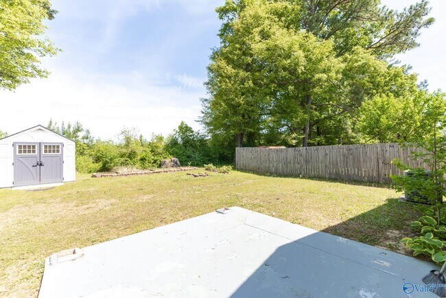 Building Photo - 163 Sedgewick Dr