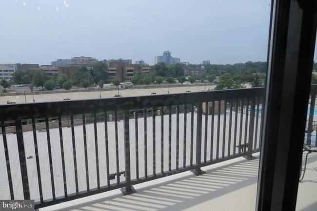 Building Photo - 3709 S George Mason Dr