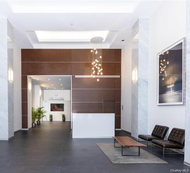 Building Photo - 4 Martine Ave