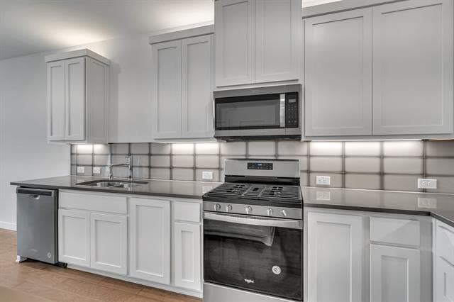 Building Photo - 611 Collier Dr