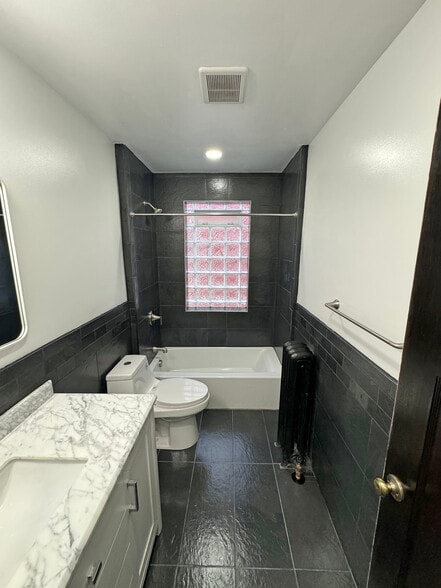 Bathroom - 259 Gross St