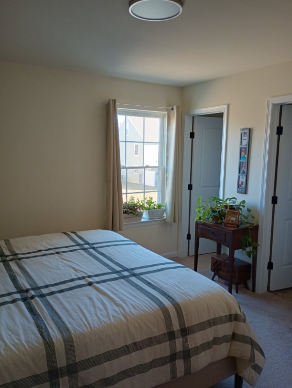 Building Photo - 706 Farmwood Ln