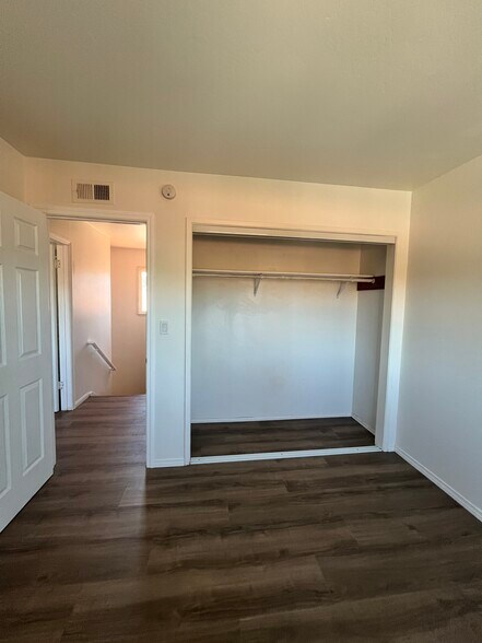 Building Photo - 12206 Rancho Bernardo Rd