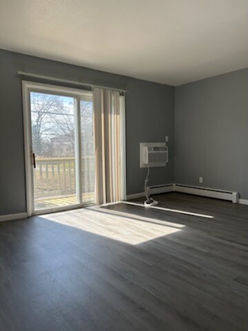 Building Photo - 2044 Arlington Ave