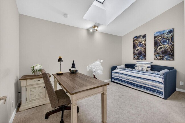 Building Photo - 2320 Treasure Isle Dr