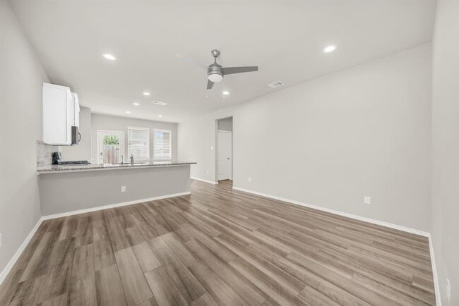 Building Photo - 9244 Inland Leather Ln