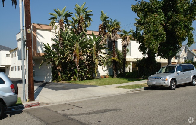 Building Photo - 411 Cameron Pl