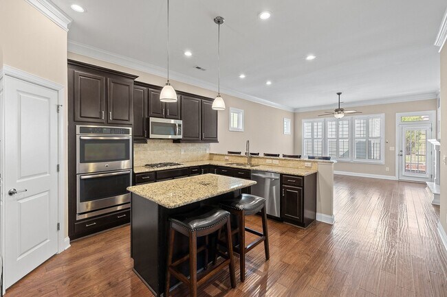 Building Photo - 4 Bedroom Home with Finished Flex Space Ab...
