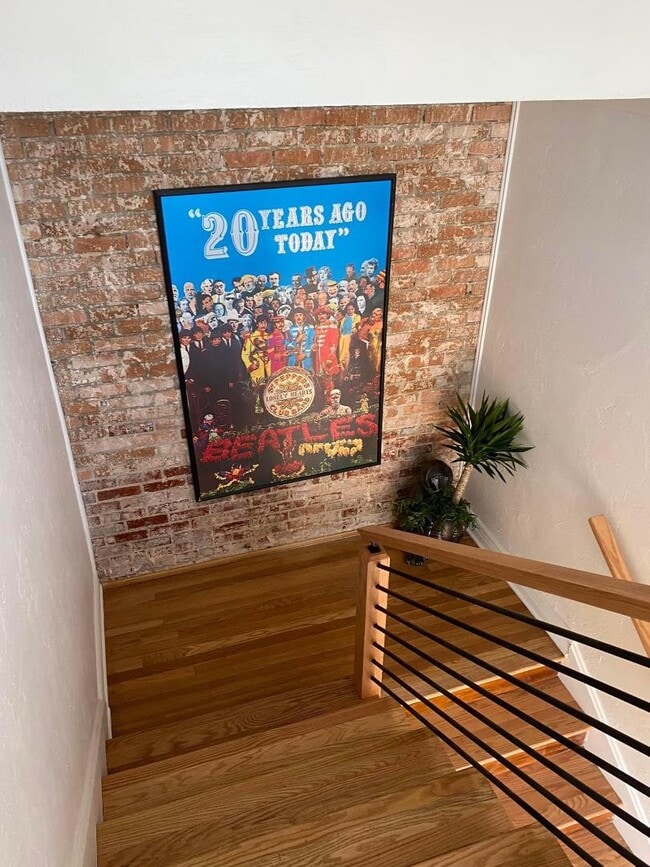 Building Photo - 922 Maple Ave