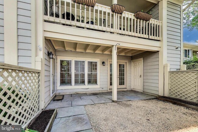Building Photo - 13063 Shadyside Ln