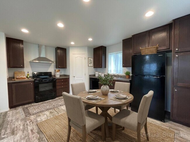 Building Photo - 24812 V Ln