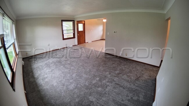 Building Photo - 2082 High Dr SE