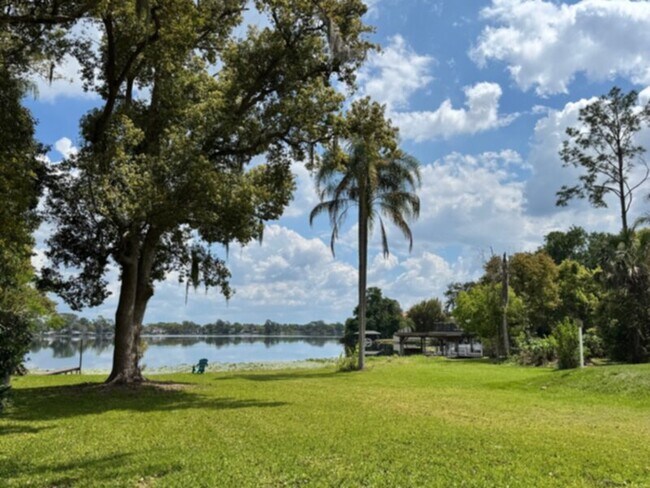 Building Photo - Beautiful 2 Bedroom, 1 Bath Lake Front Home with Den and Oversized 2 Car Garage on Large  Lot