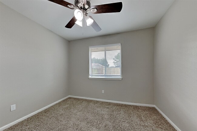 Building Photo - 2318 Friarwood Trail