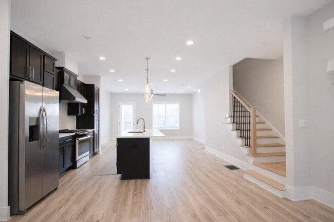 Building Photo - 2475 Sycamore Rd NW