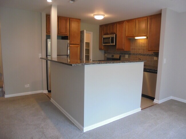 Building Photo - 4730 Calvert Dr